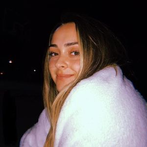 Meet your Posher, Michaela